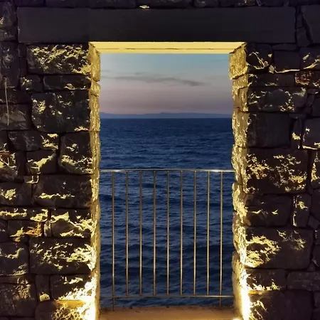 Villa Banfi's On The Sea