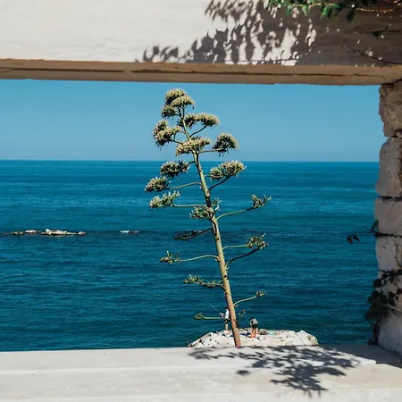 Banfi's On The Sea Villa